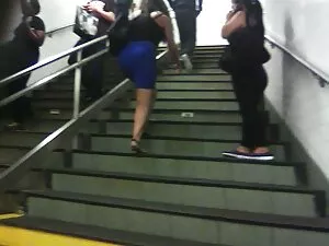 Sexy Latina Milf vid ...