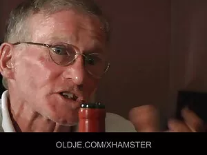 UMA ADOLESCENTE LIND ...